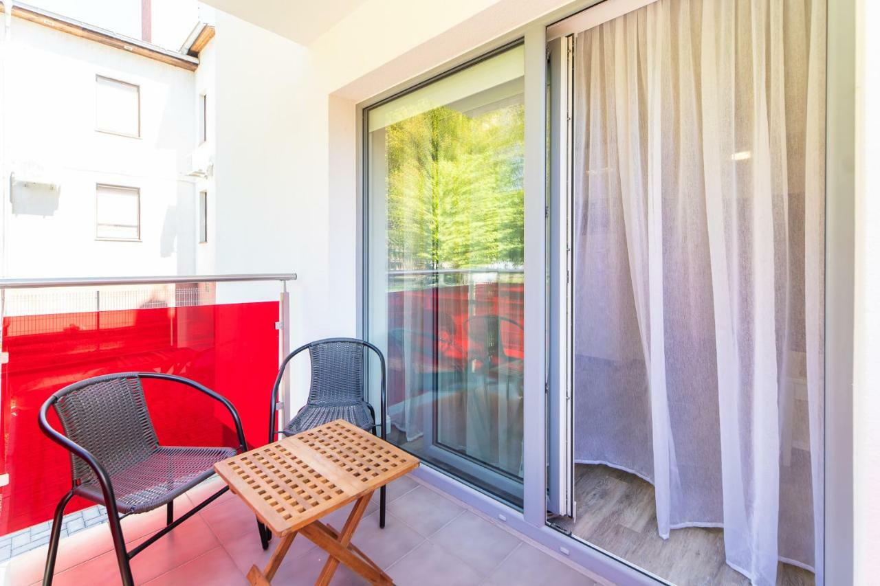 Kolorowe Balkony - Stylowy Apartament Nad Morzem By Noclegi Renters Miedzyzdroje Extérieur photo